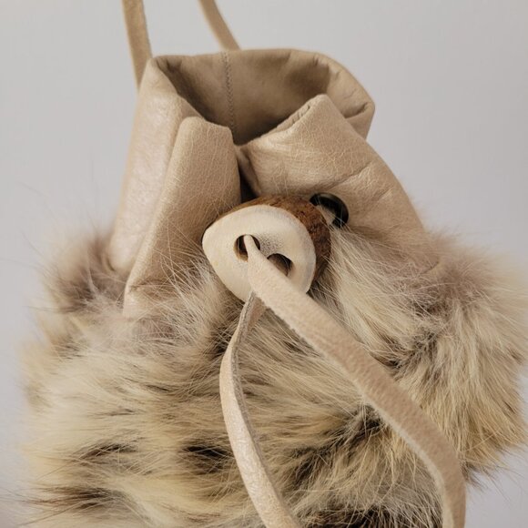 Made in Canada Upcycled/Recycled Fur Pouch (H3Z) - Picture 4 of 7